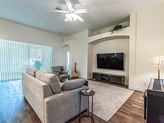 4th image of 11233 Blacksmith Dr