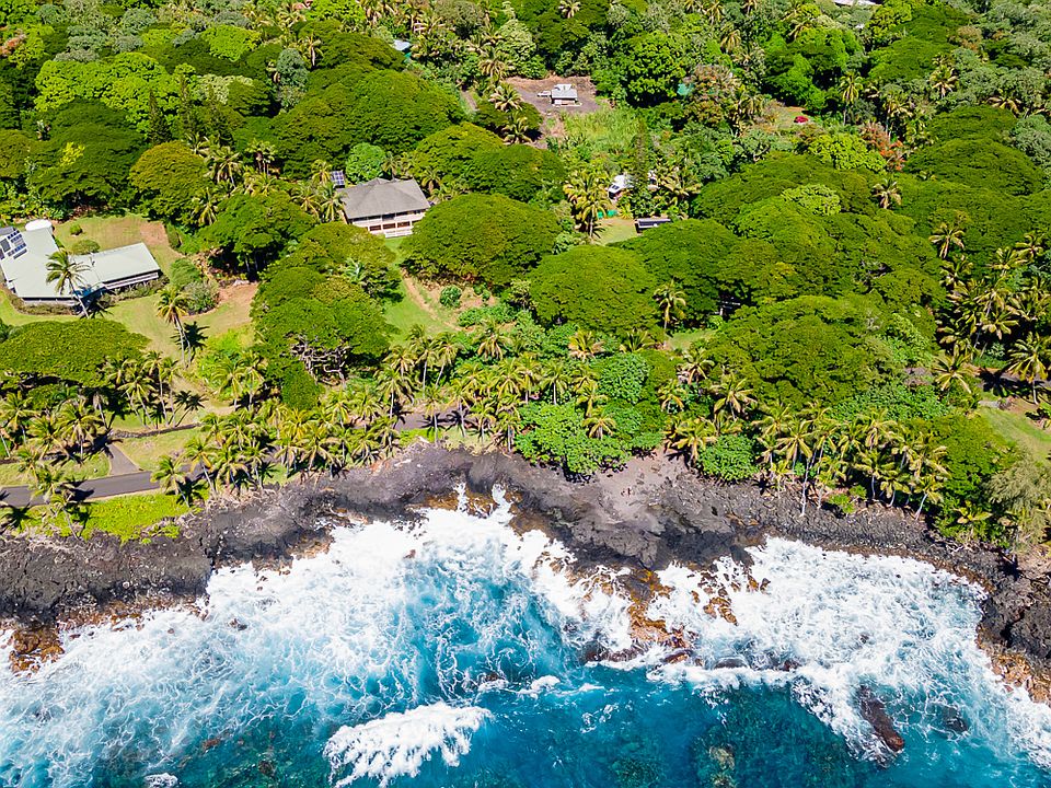1st image of 13-110 Puakenikeni Pl