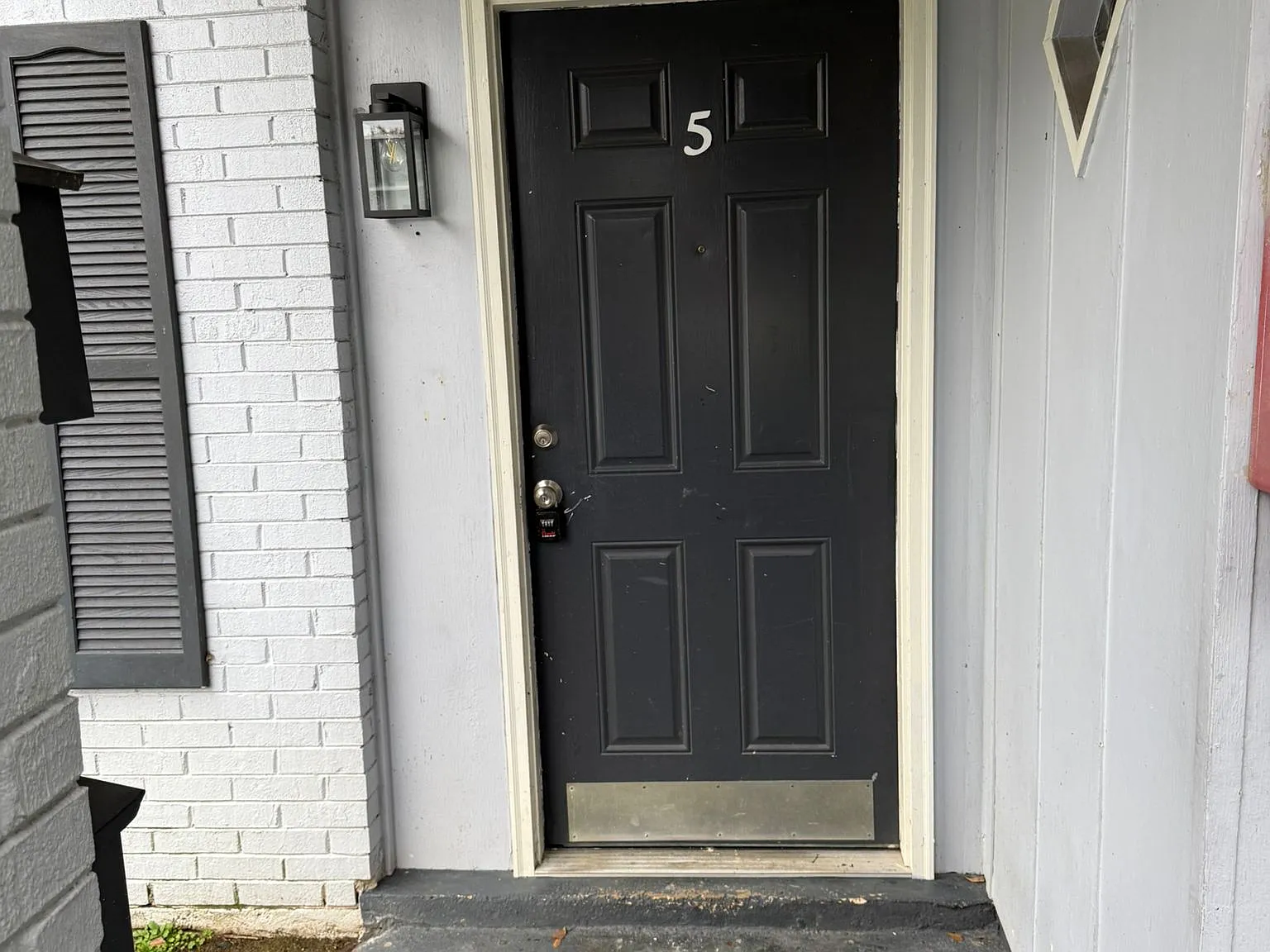 2 bed, 800 sqft, $1,200 — Photo 2