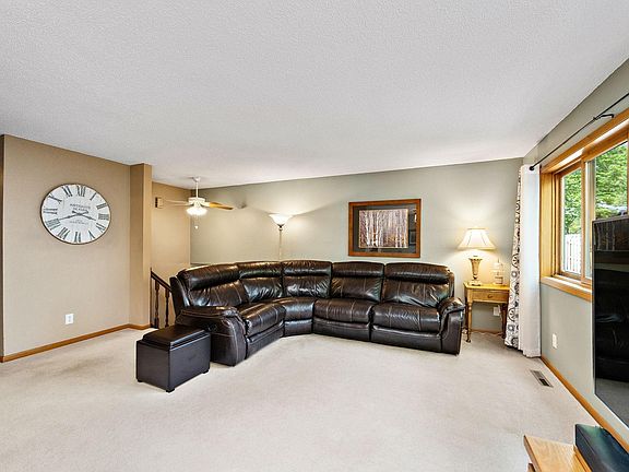 5th image of 2850 Pheasant Cir