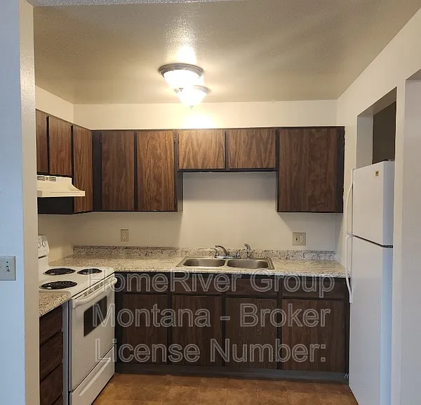 2111 S 4th St W #C — Photo 8