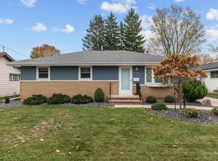 830 S Christine St, Appleton, WI 54915