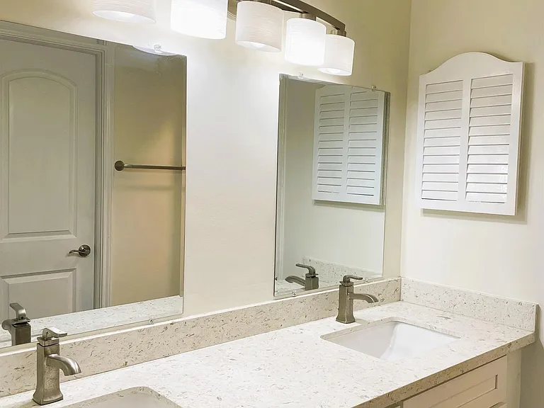 1750 Saint Charles Ave #516 — Photo 8