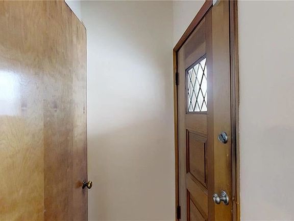 4th image of 43 Griswold St