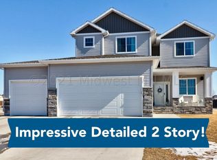 1569 36th Ave S, Moorhead, MN 56560