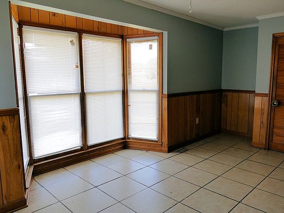 4th image of 503 Dogwood Dr