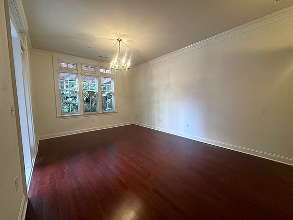5th image of 2810 Selwyn Ave Unit 126