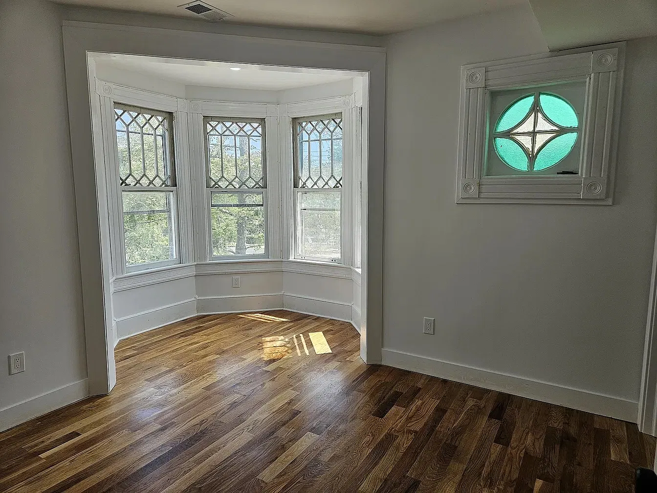 2 bed, 1200 sqft, $2,300 — Photo 1