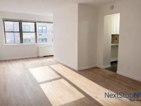 211 East 53rd Street image 1 of 4