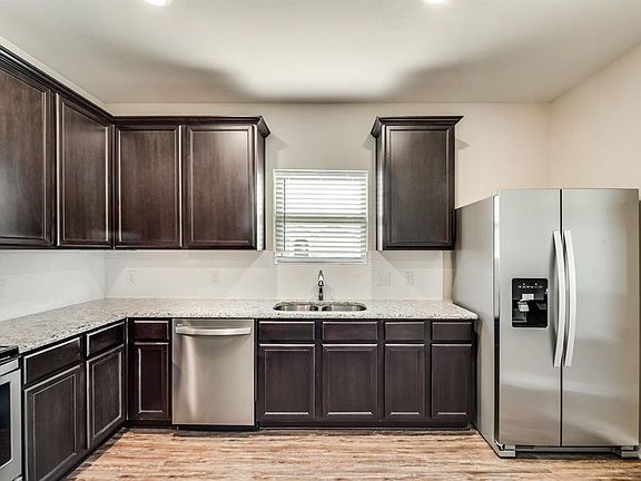 3rd image of 5317 Persimmon Dr