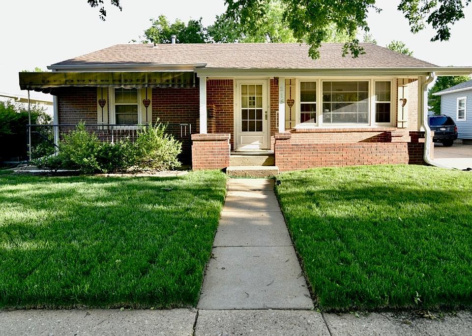 1st image of 216 E Ellsworth Ave
