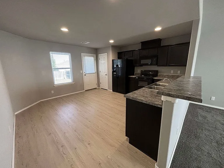 6618 N 128th East Ct — Photo 5