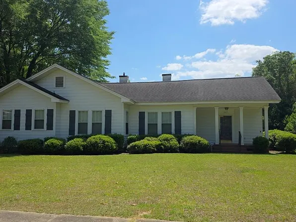 347 Curry St NE, Pelham, GA 31779