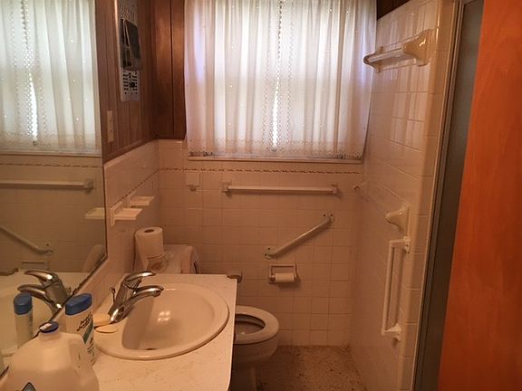4th image of 1316 Westfield Dr