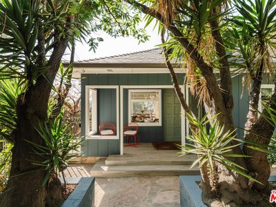1901 Apex Ave, Los Angeles, CA, 90039