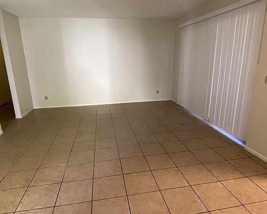 3rd image of 2554 Olive Dr APT 167