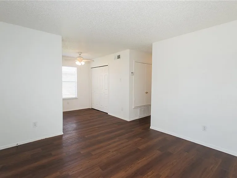 6000 Tracy Lynn Ln #A — Photo 4