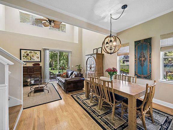 3rd image of 3815 La Vista Cir