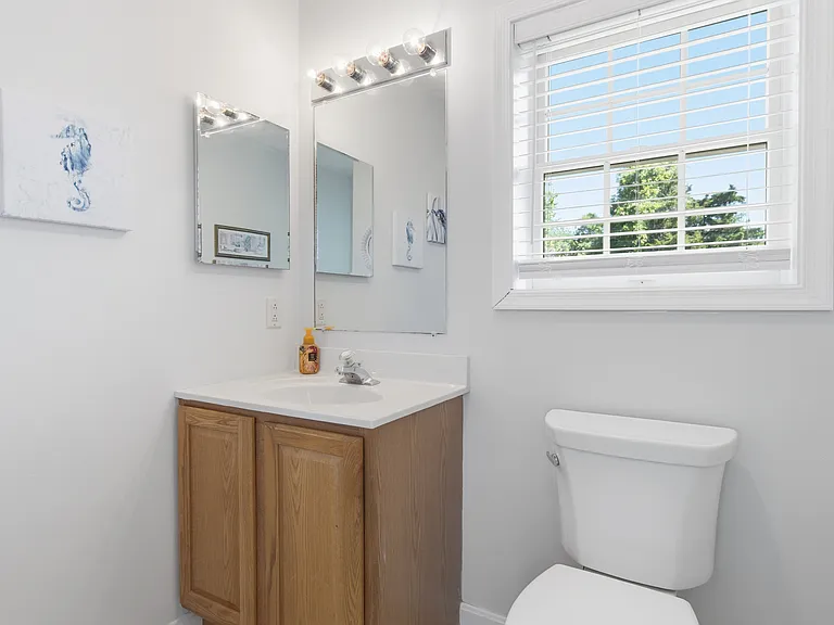 59 Peconic Ave — Photo 12