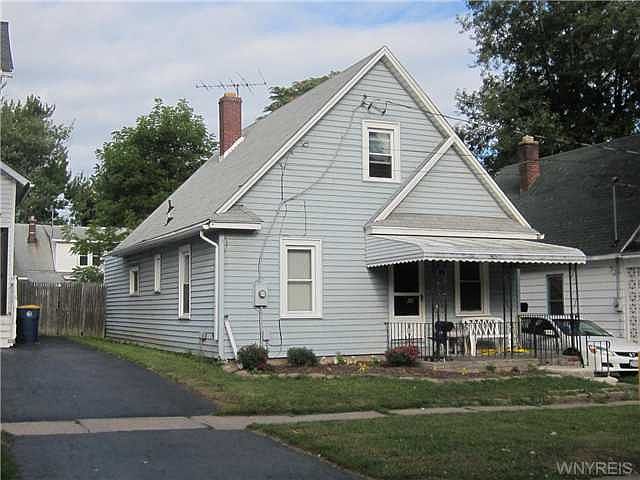 2nd image of 42 John St