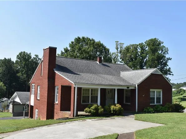 122 Triplett St, Jonesville, NC 28642
