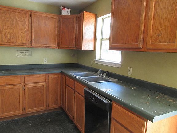 5th image of 3851 S 670th Rd