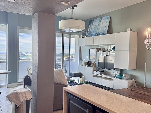 5th image of 470 3rd St S Unit 1019