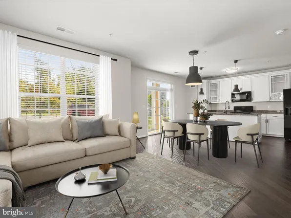 3825 Doc Berlin Dr Unit 17, Silver Spring, MD 20906