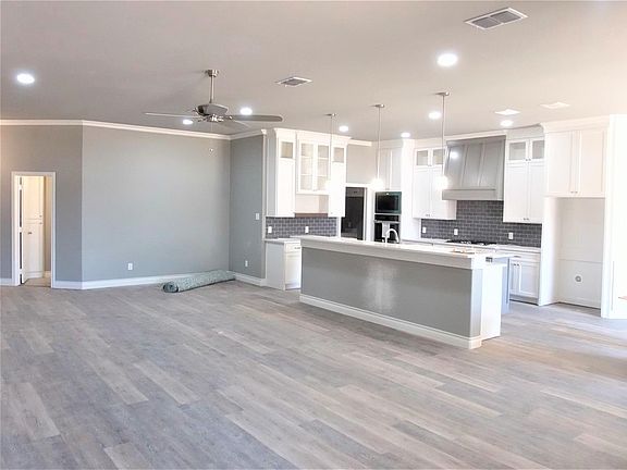 3rd image of 743 Joe Rosales Ct