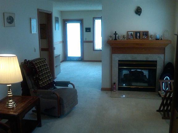 4th image of 603 Shorefront Cir