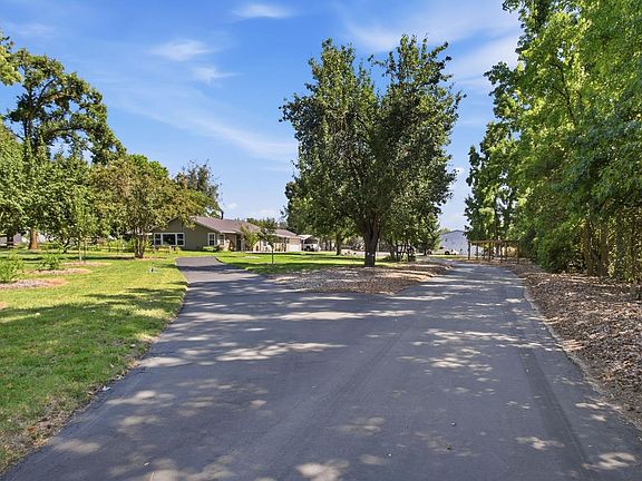 5th image of 12024 Orange Blossom Rd