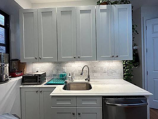3rd image of 1720 2nd Ave APT 5D