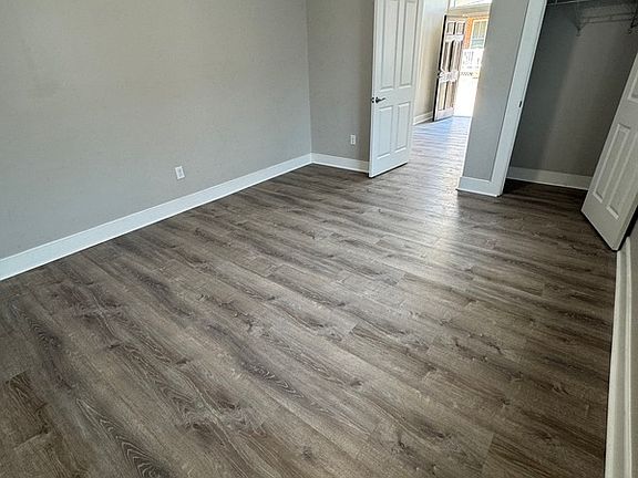 3rd image of 101 W Jackson St