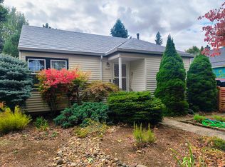 9028 SE Alder St, Portland, OR 97216
