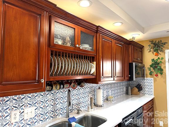 4th image of 101 Rivercliff Dr