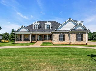 15 Hindman Rd, Travelers Rest, SC 29690