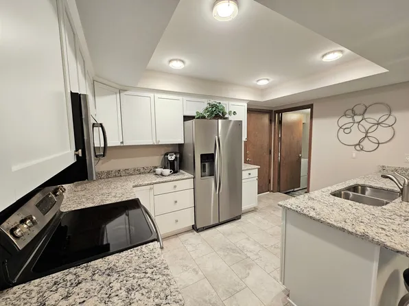 53416 Tundra Dr, Shelby Township, MI 48316