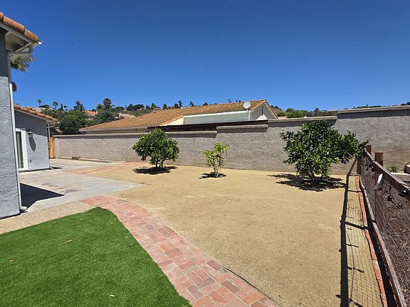 4th image of 768 Valley Crest Dr