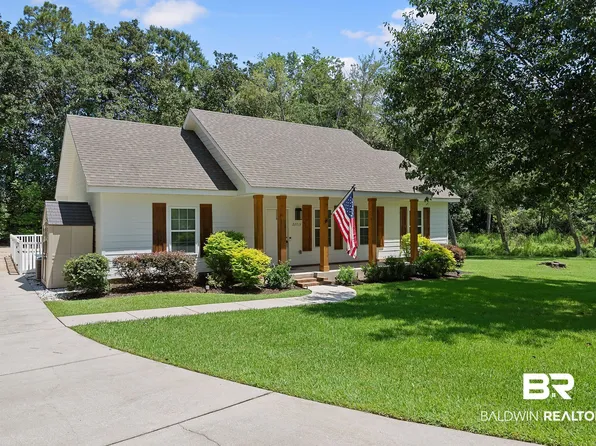 22713 Circle Dr, Robertsdale, AL 36567