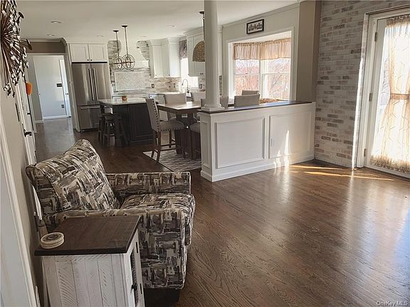 4th image of 511 Harvest Ct