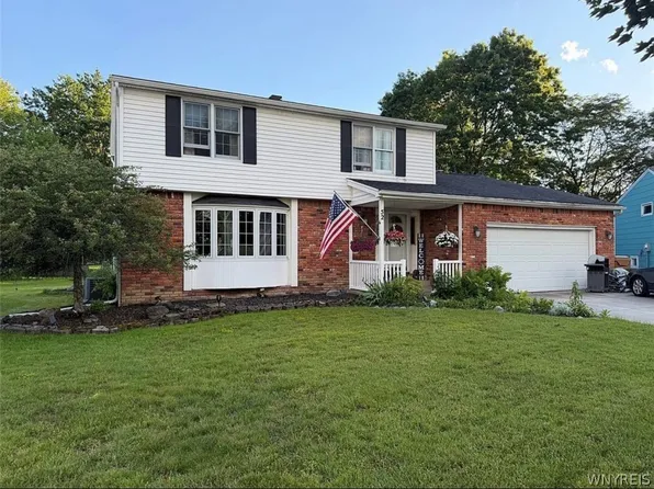 52 Wyndmoor Ct, Depew, NY 14043