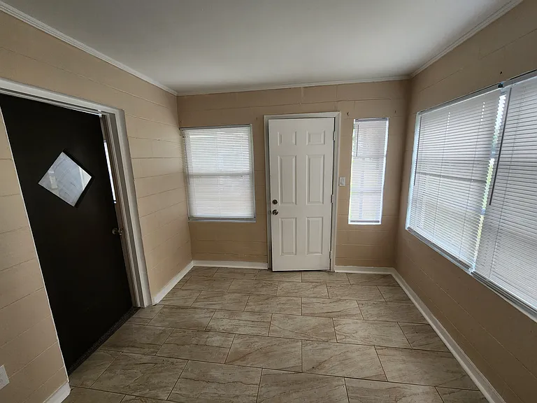1515 W Washington St #10 — Photo 6