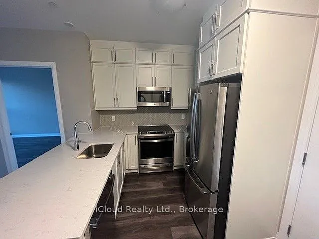 95 Dundas St W #325 — Photo 4