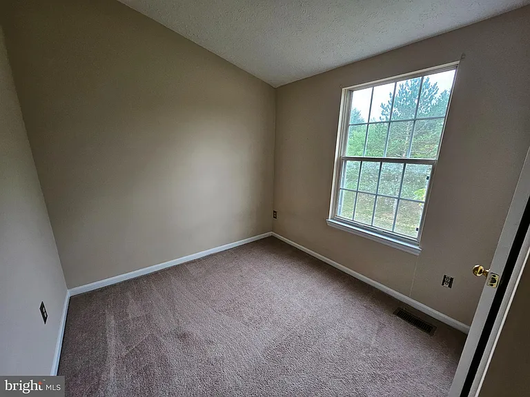 104 Township Ct — Photo 21