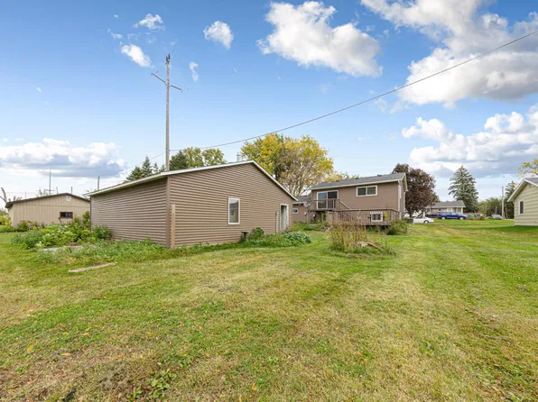 103 6th Ave NW, Dodge Center, MN 55927