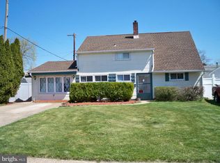 68 Granite Rd, Levittown, PA 19057