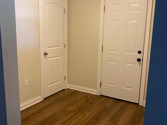 2nd image of 1407 Broadview Ct
