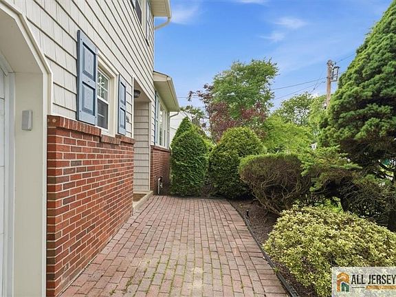 3rd image of 46 Lynnwood Rd