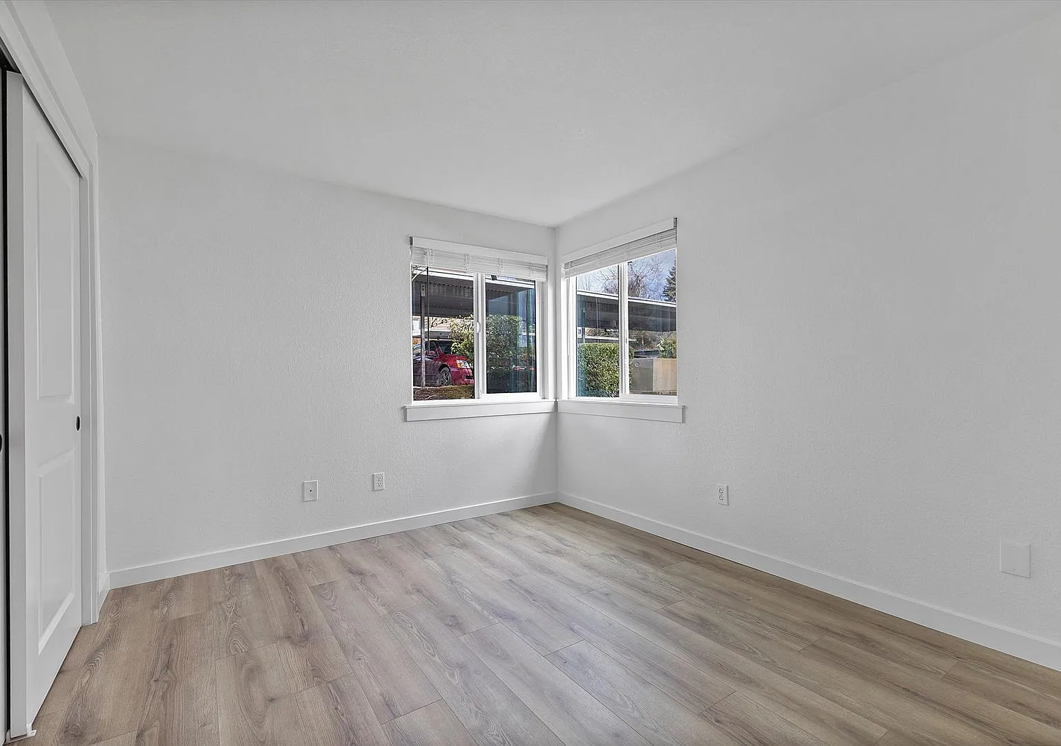 CEDAR MILL VILLAGE APARTMENTS — Photo 4