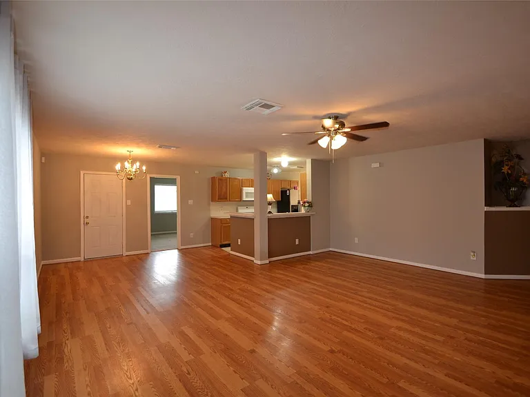 5126 Riverwood Dr — Photo 5
